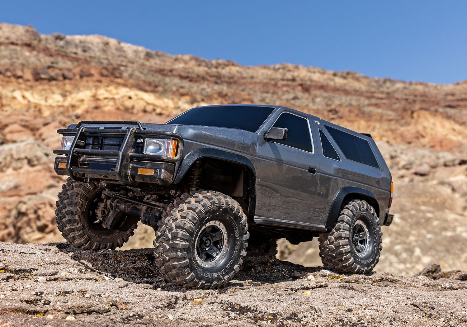 Traxxas TRX-4 Nissan Pathfinder RTR
