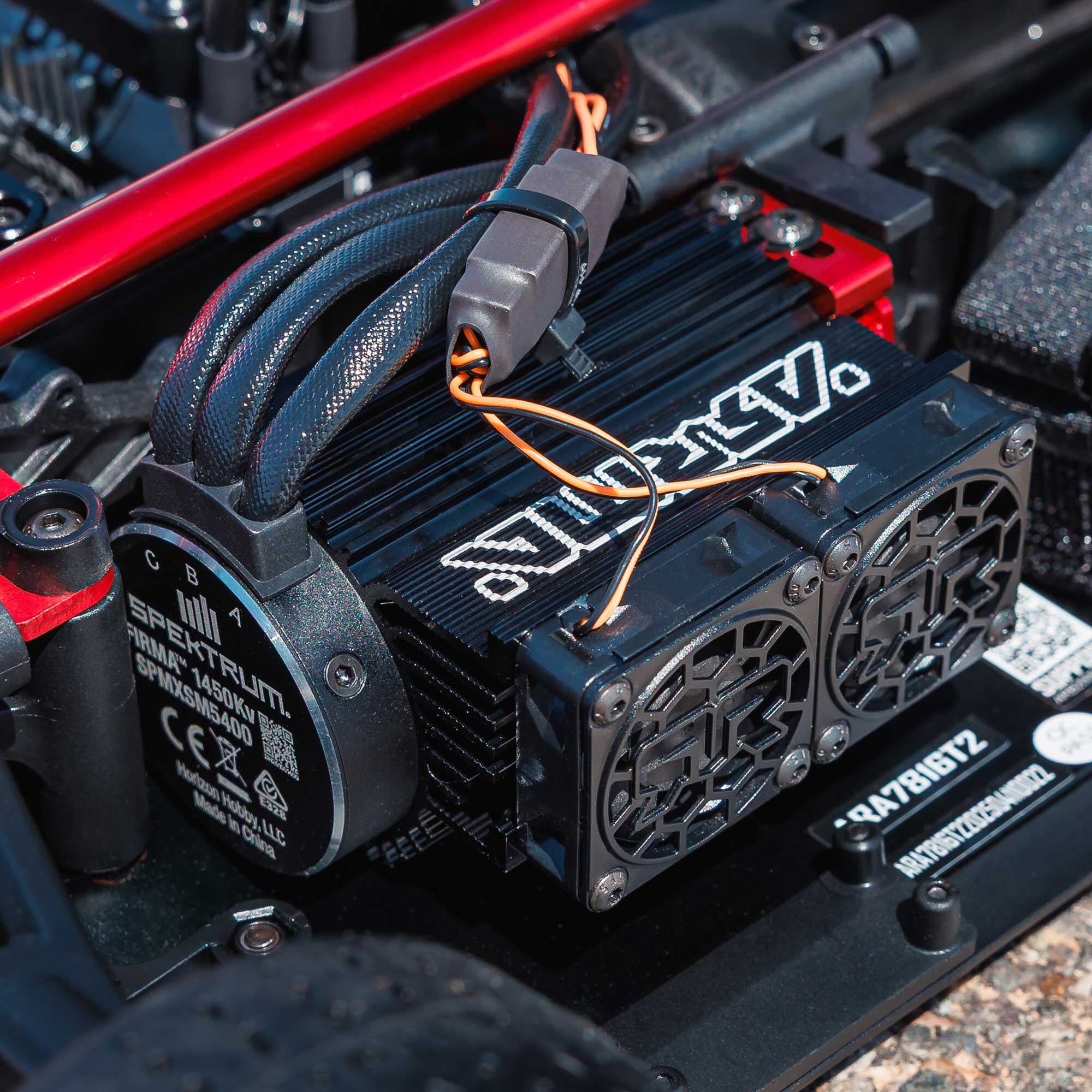 1/7 LIMITLESS 120 8S AVC 4X4 RTR Speed Machine