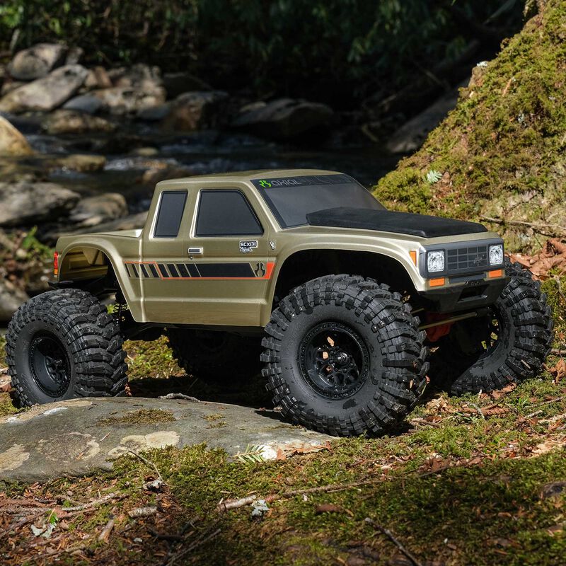 Axial SCX10 III Coyote 1/10 RTR 4WD Electric Rock Crawler (Gold) w/2.4GHz Radio, Battery & Charger
