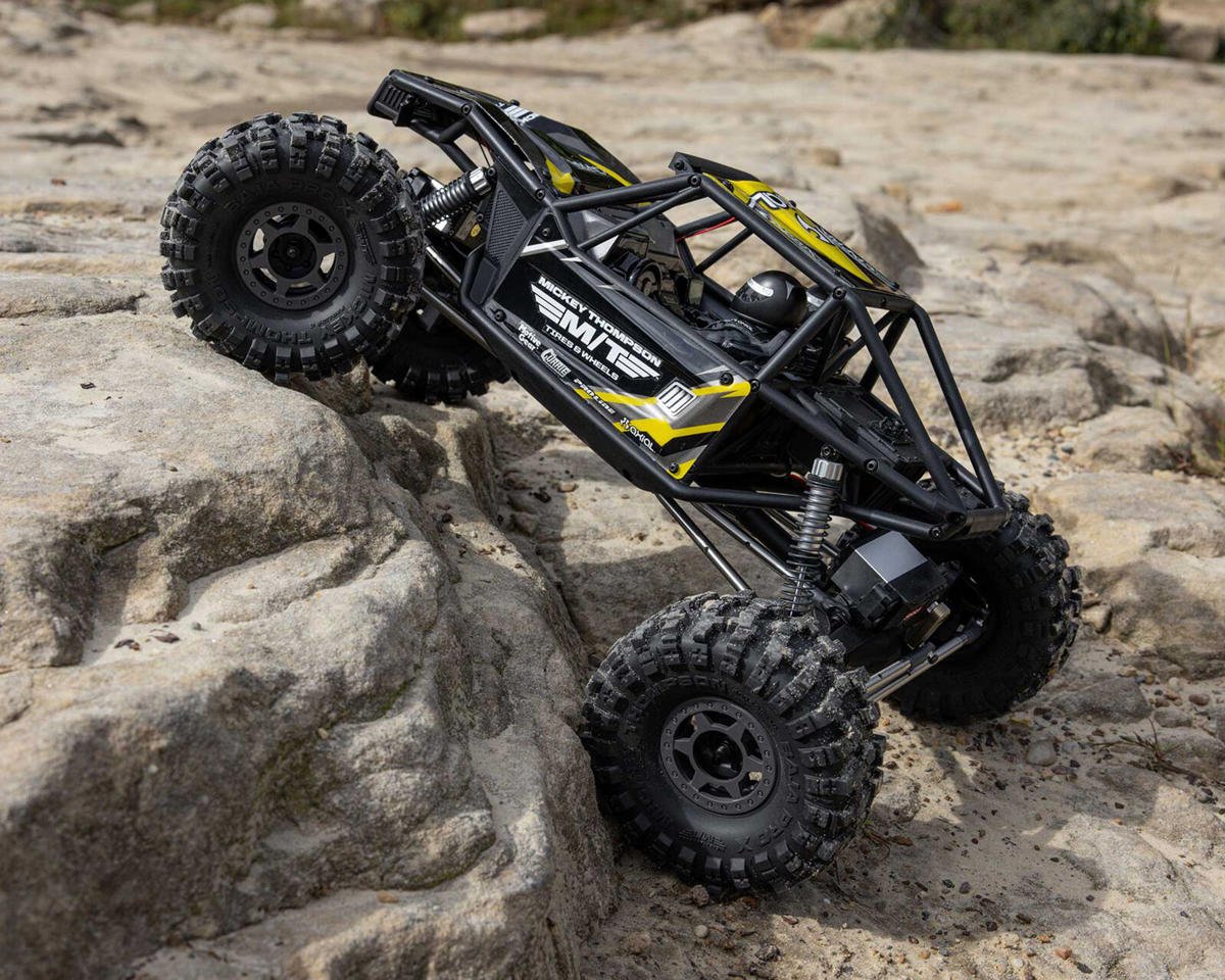 Axial UTB10 Capra 1.9 4WS Unlimited Trail Buggy 1/10 RTR 4WD Rock Crawler w/DX3 2.4GHz Radio (Assorted Colors)