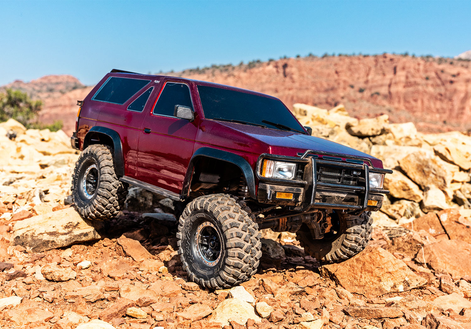 Traxxas TRX-4 Nissan Pathfinder RTR