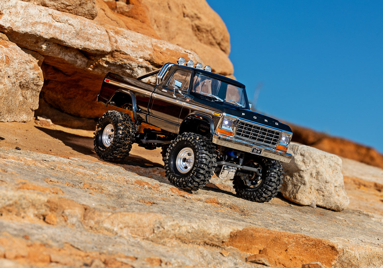 Traxxas TRX-4M Ford F-150 High Trail Edition RTR 1/18 Rock Crawler