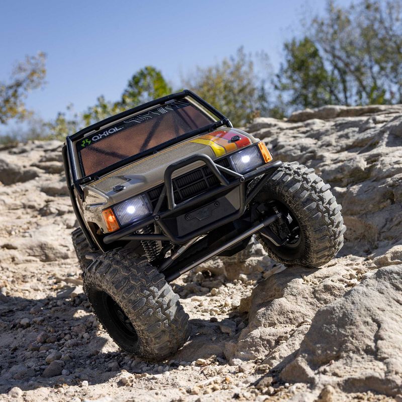 Axial 1/10 Axial SCX10 III 1987 Toyota SR5 (Various Colors)