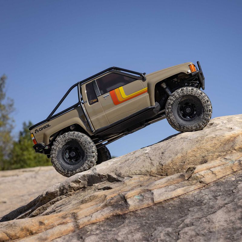 Axial 1/10 Axial SCX10 III 1987 Toyota SR5 (Various Colors)