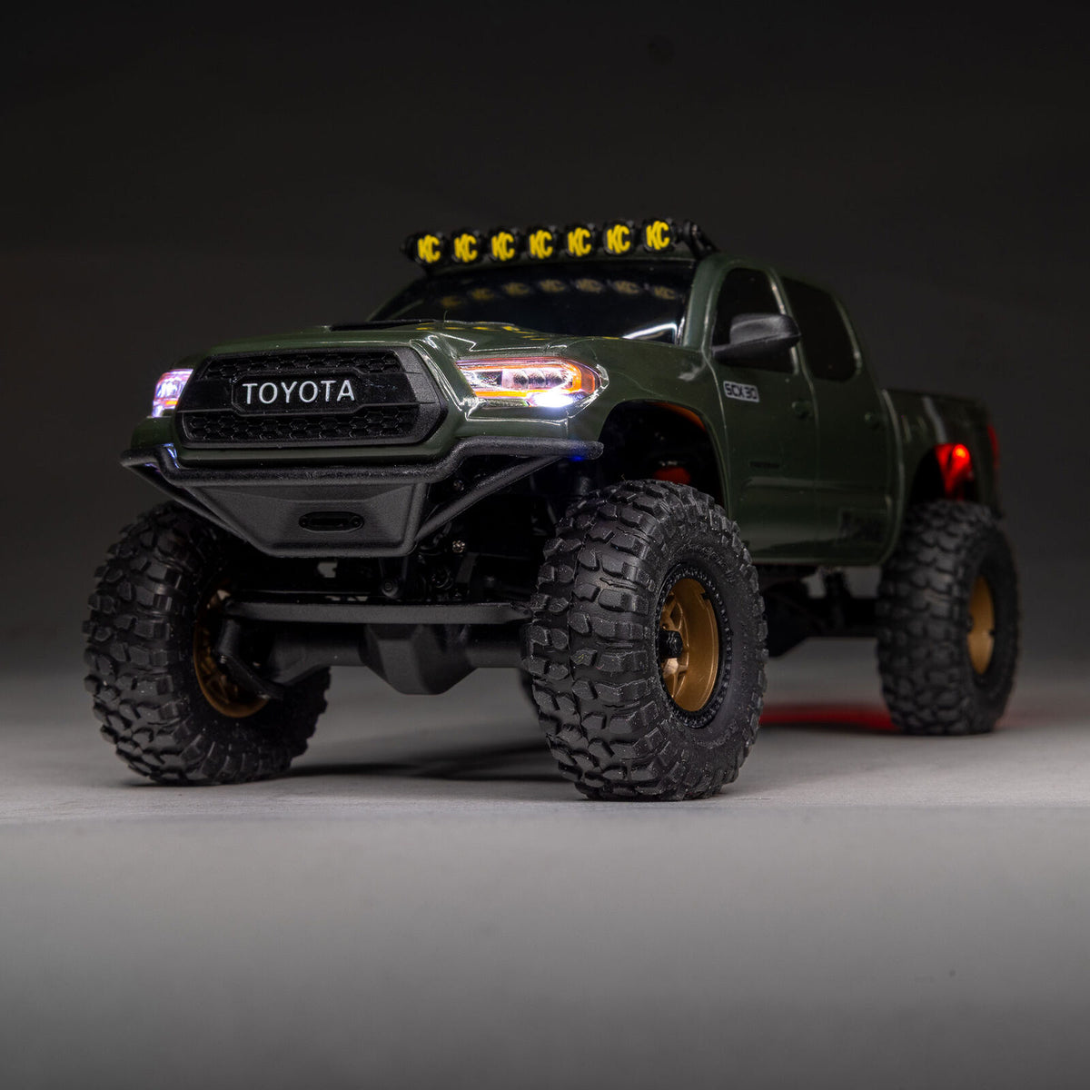 1/30 Axial SCX30 Toyota Tacoma (Battery & Charger Included)