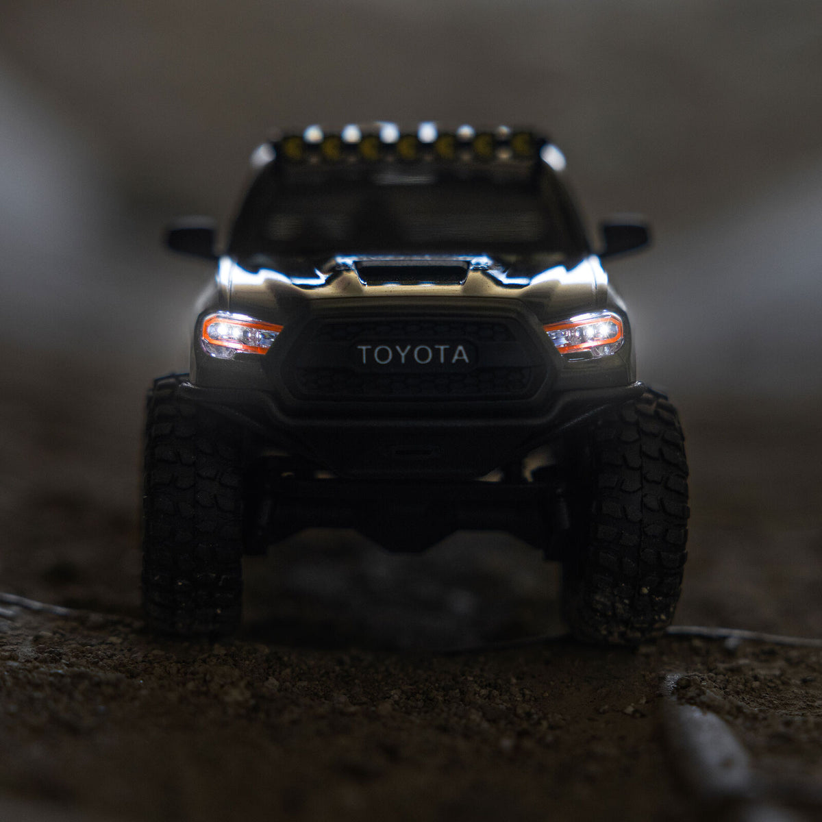 1/30 Axial SCX30 Toyota Tacoma (Battery & Charger Included)