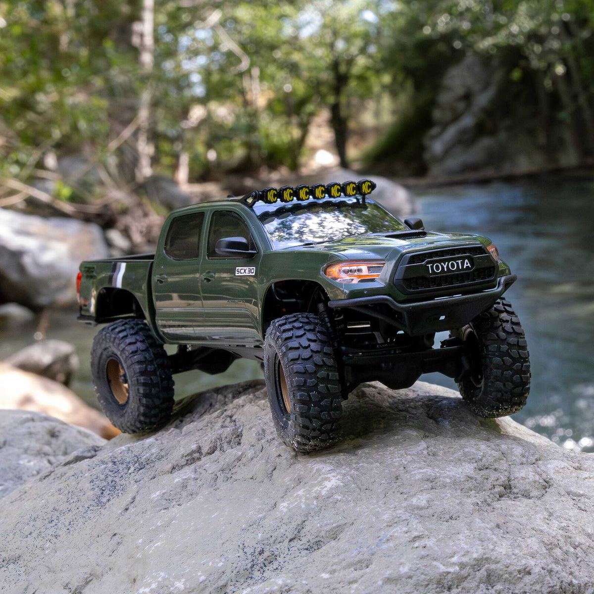 1/30 Axial SCX30 Toyota Tacoma (Battery & Charger Included)