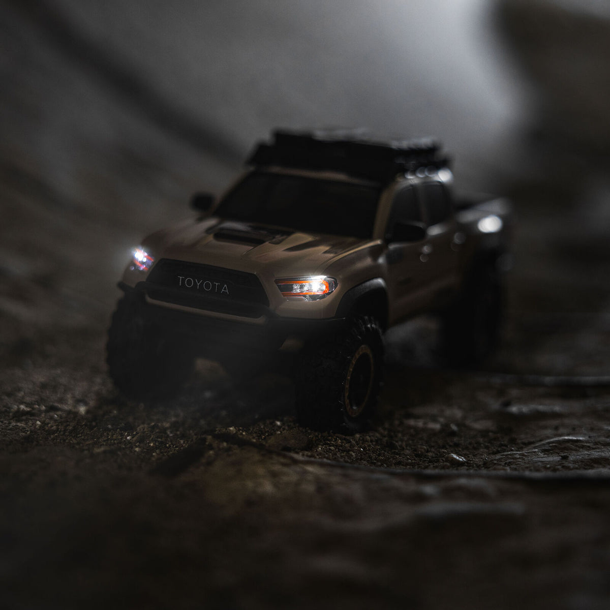 1/30 Axial SCX30 Toyota Tacoma (Battery & Charger Included)