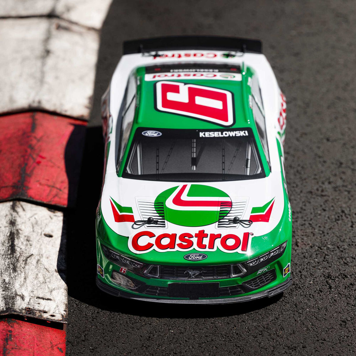 1/12 Losi NASCAR Brad Keselowski No. 6 2026 Castrol Ford Mustang (Battery & Charger Included)
