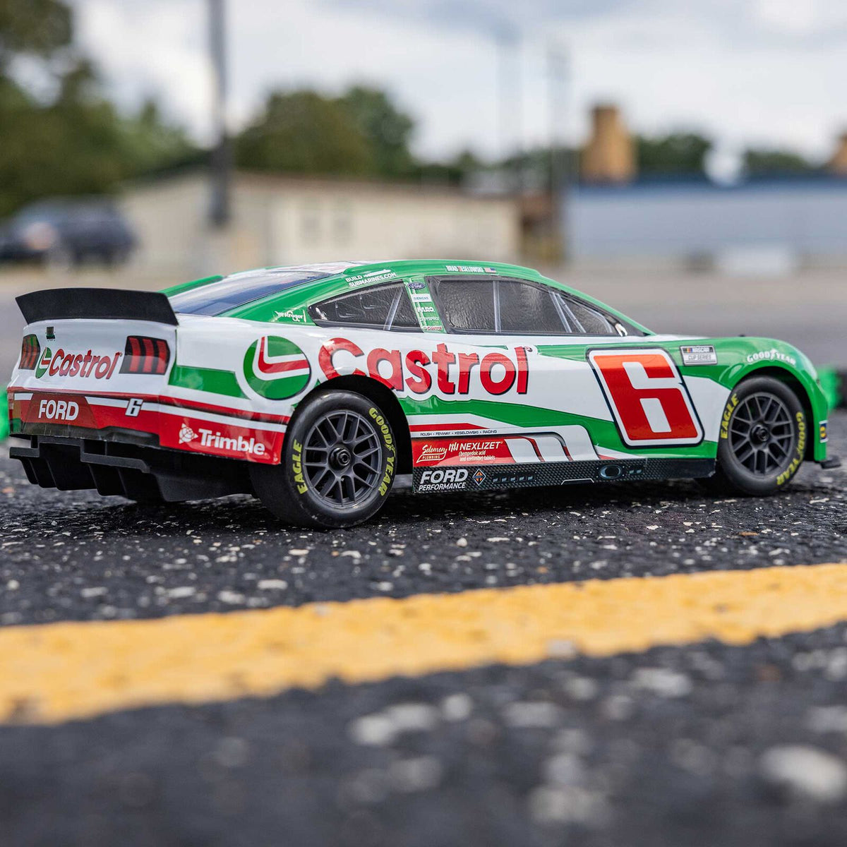 1/12 Losi NASCAR Brad Keselowski No. 6 2026 Castrol Ford Mustang (Battery & Charger Included)