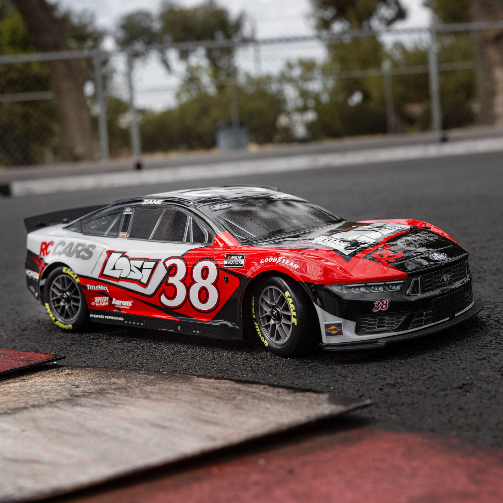 1/12 Losi NASCAR 2026 Zane Smith No. 38 Ford Mustang (Battery & Charger Included)