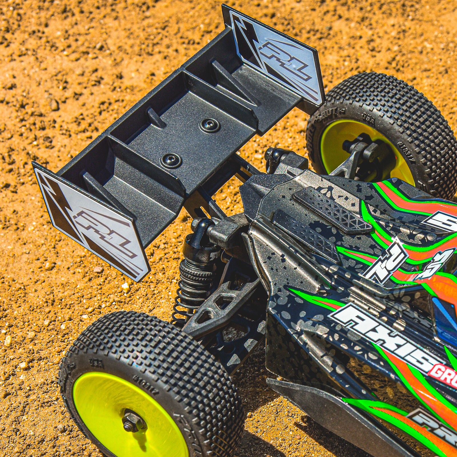 Pro-Line 1/14 Sector Wing Black: Typhon GROM