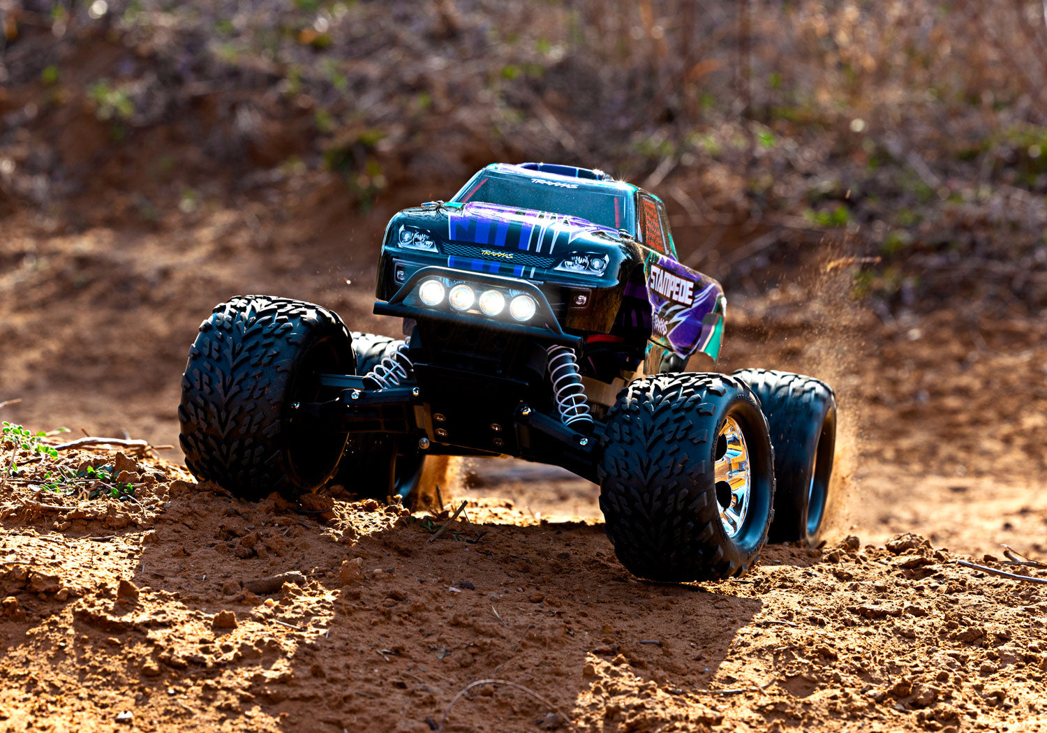 Traxxas Stampede 2wd 1/10 RTR Monster Truck con juego de luces LED